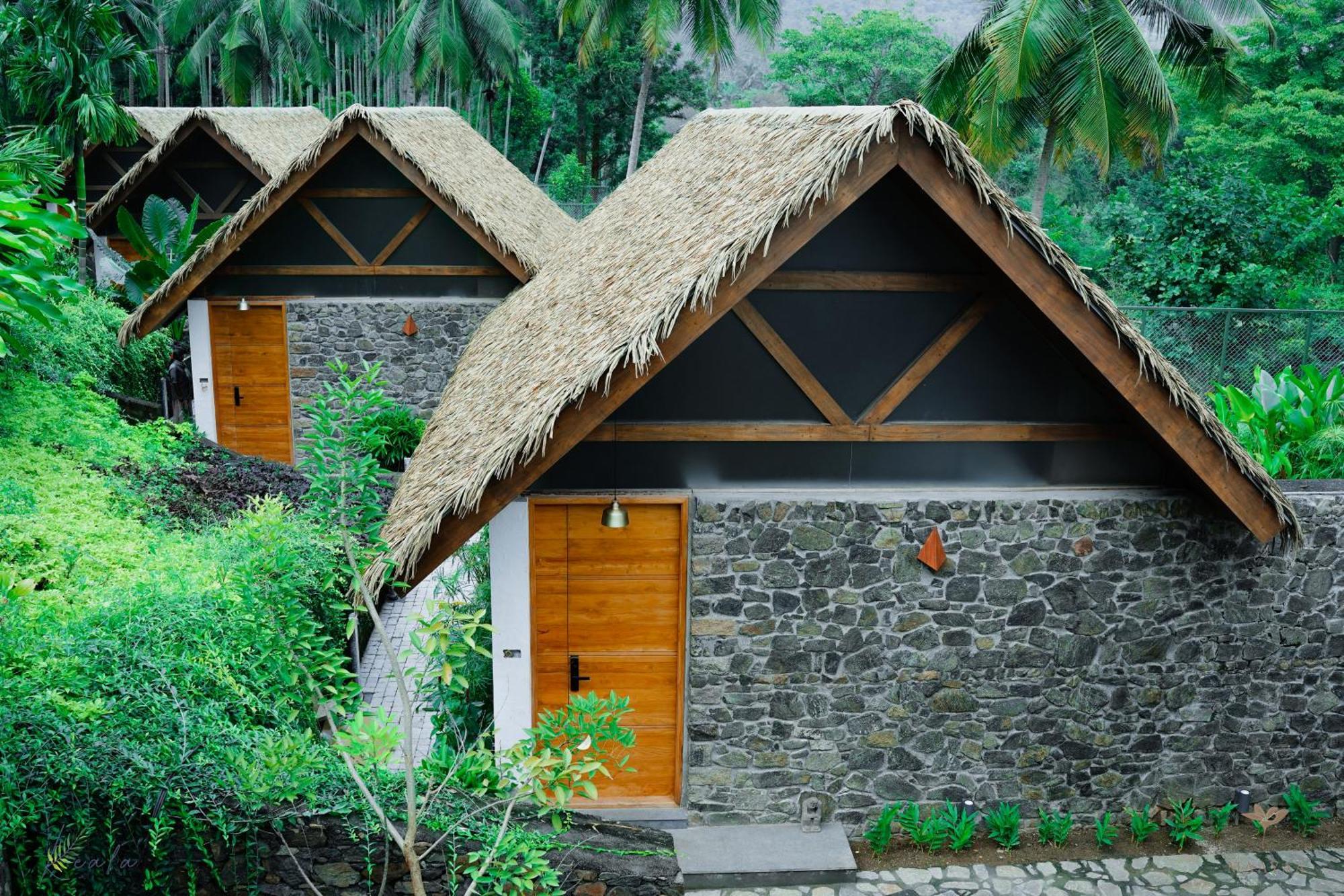 Maayaa Riverside Villa By Kpm Tripenta Attappādi Esterno foto